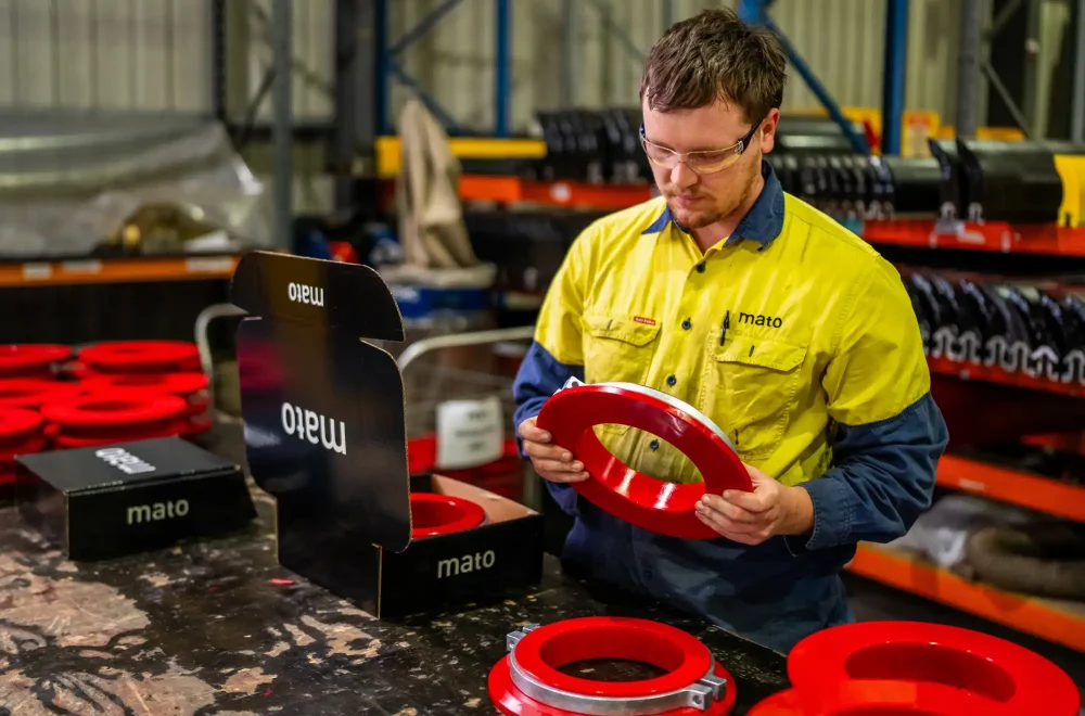 Belt cleaner / scraper manufacturing